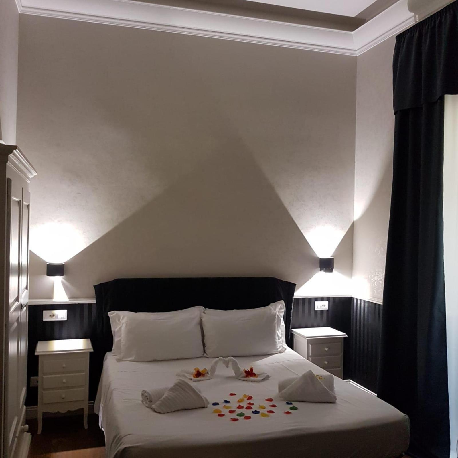 Hotel Smart Lux Roma Veneto Esterno foto