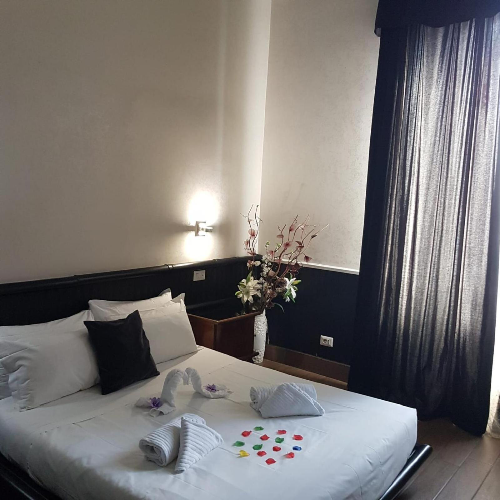 Hotel Smart Lux Roma Veneto Esterno foto