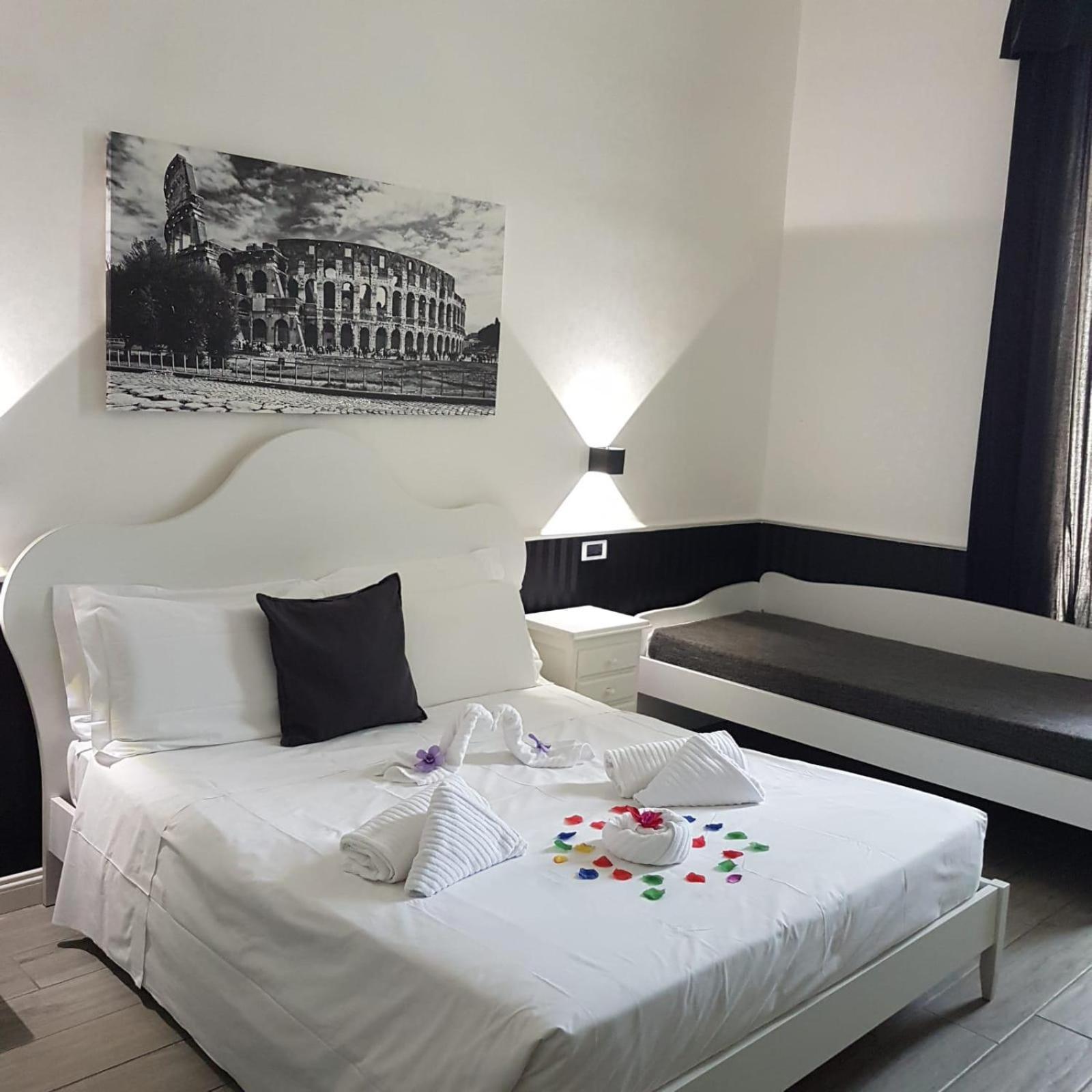 Hotel Smart Lux Roma Veneto Esterno foto